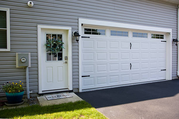 24/7 Emergency Garage Door Panel Replacement experts in Browns Point, WA